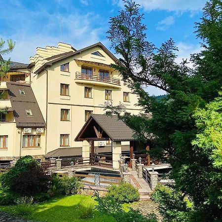 Gerdan Hotel Yaremche Bagian luar foto