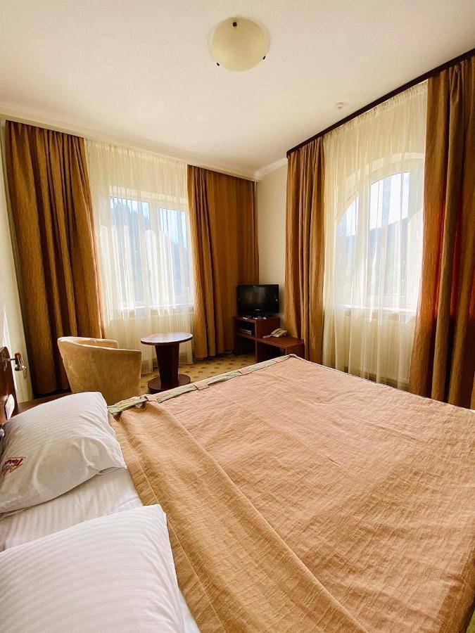 Gerdan Hotel Yaremche Bagian luar foto