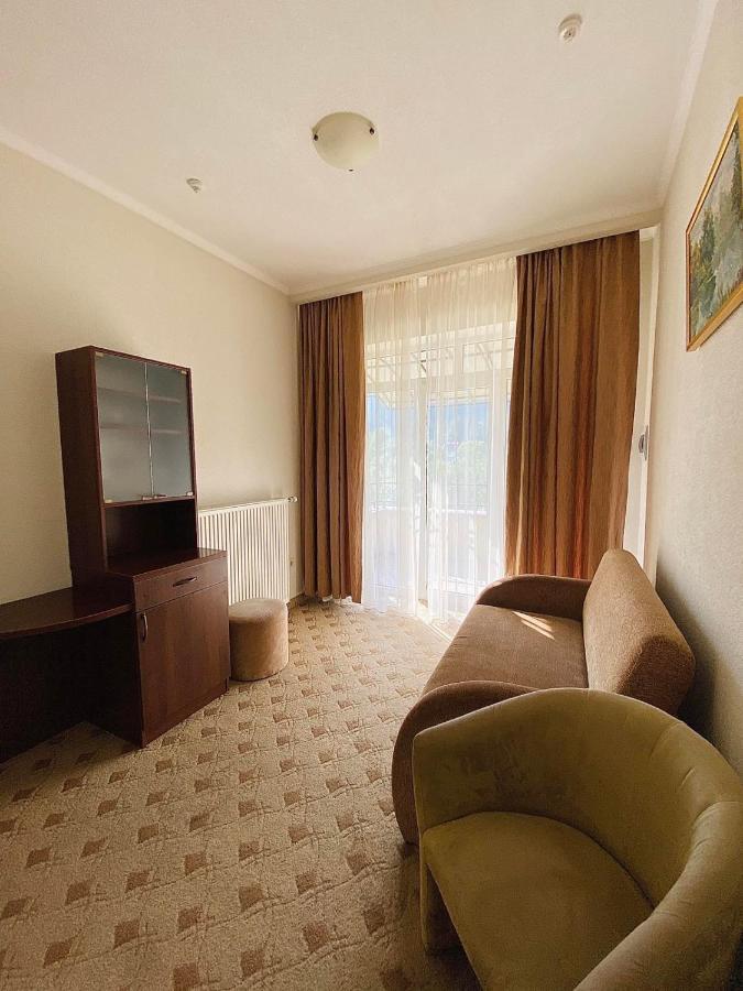 Gerdan Hotel Yaremche Bagian luar foto