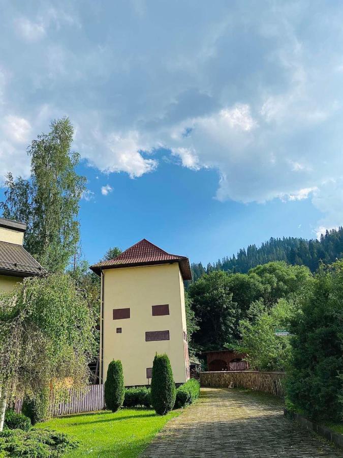 Gerdan Hotel Yaremche Bagian luar foto