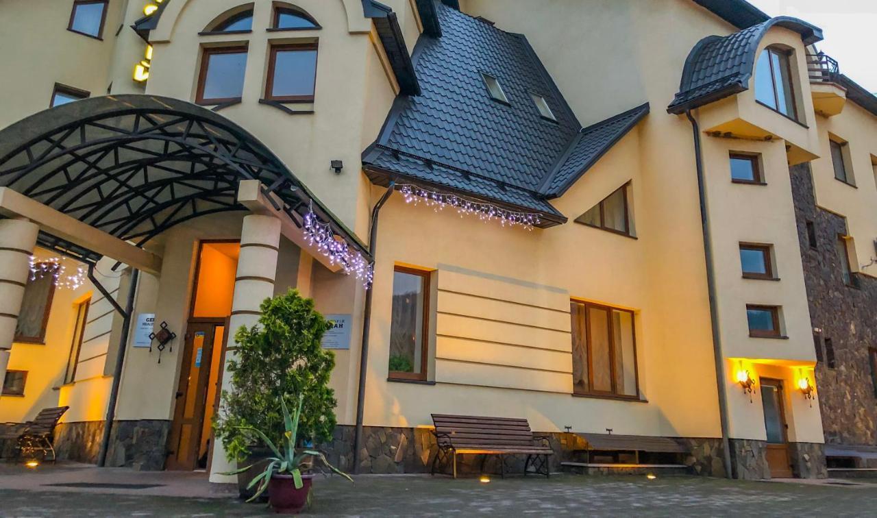 Gerdan Hotel Yaremche Bagian luar foto