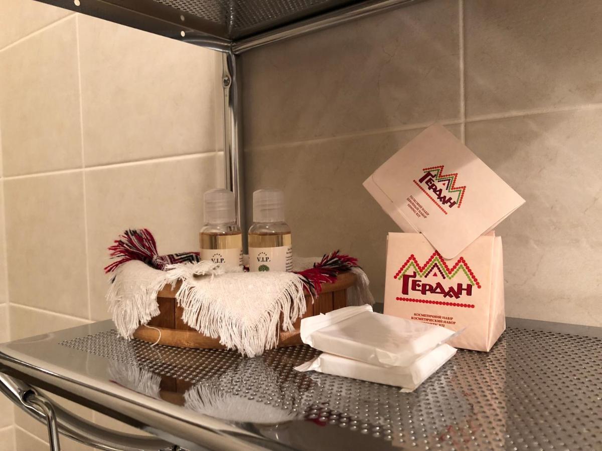 Gerdan Hotel Yaremche Bagian luar foto