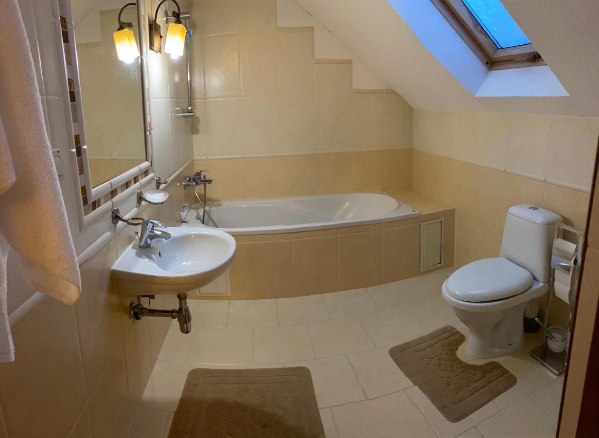 Gerdan Hotel Yaremche Bagian luar foto