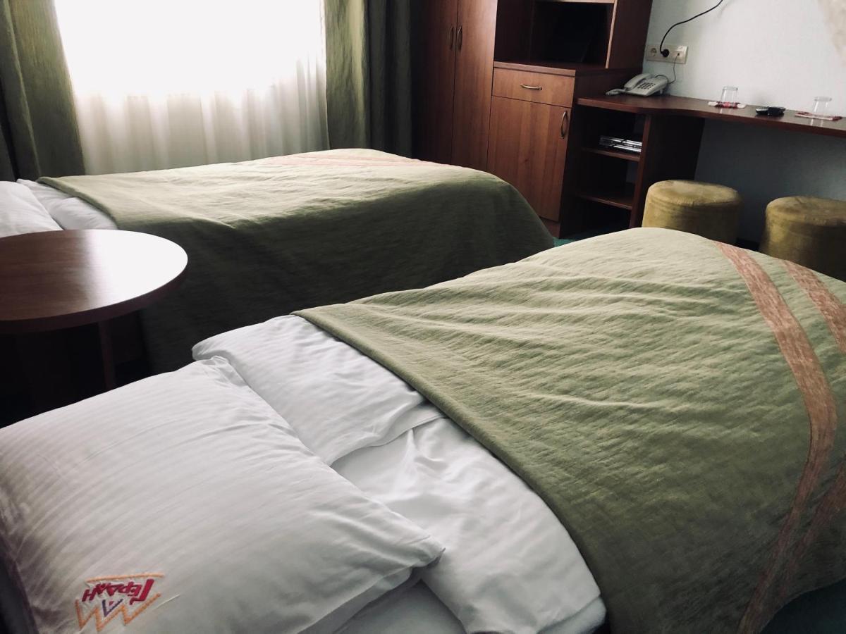 Gerdan Hotel Yaremche Bagian luar foto
